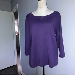 Simple Cotton beauty by Karen Scott in a grape purple. Good Condition size 16/18